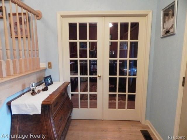 7377 Big Hand Road St. Clair, MI 48079 - Photo 6 of 94 DSCN3048.jpg