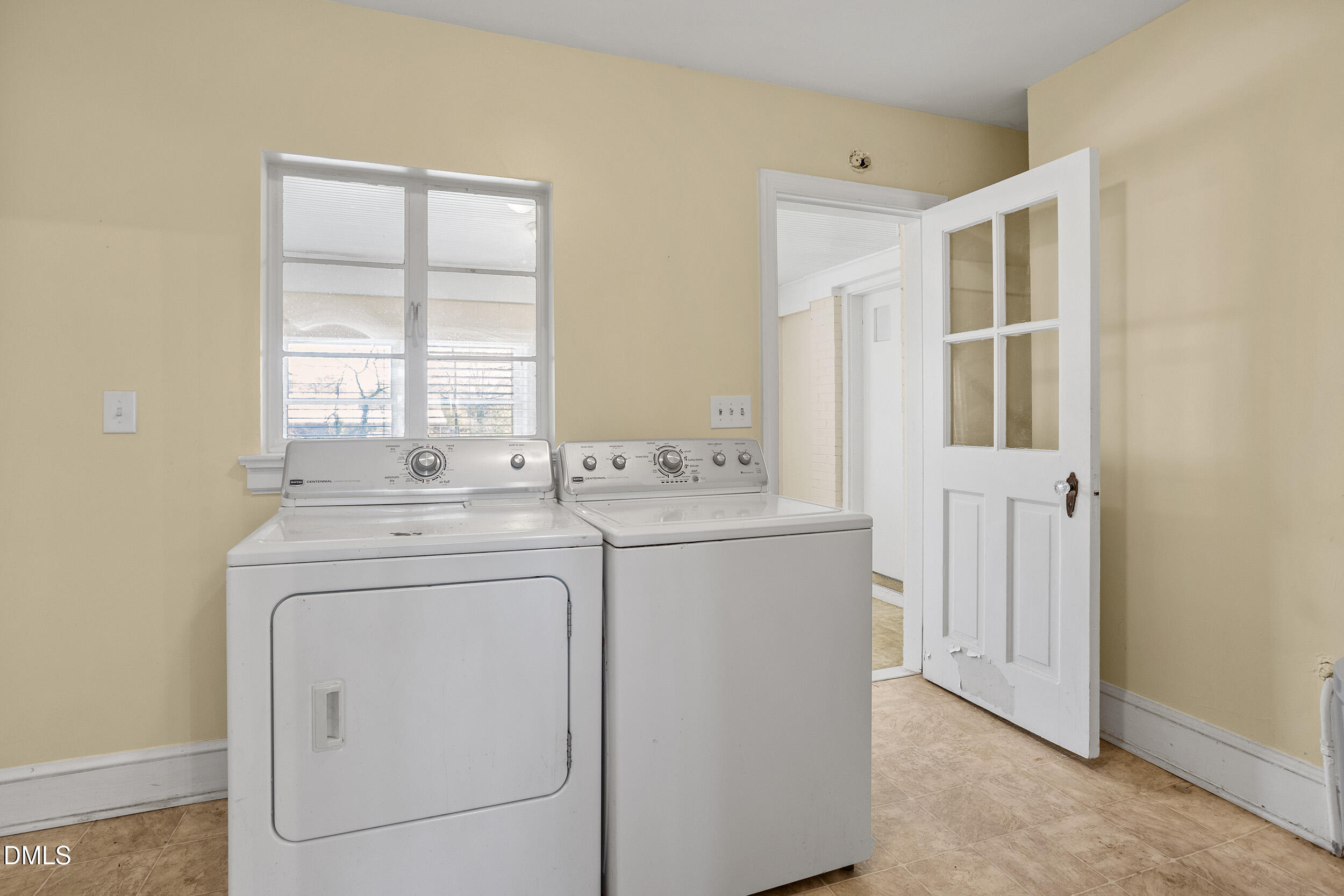 5011 Old Stage Road Raleigh, NC 27603 - Photo 24 of 29 a utility room with dryer and washer