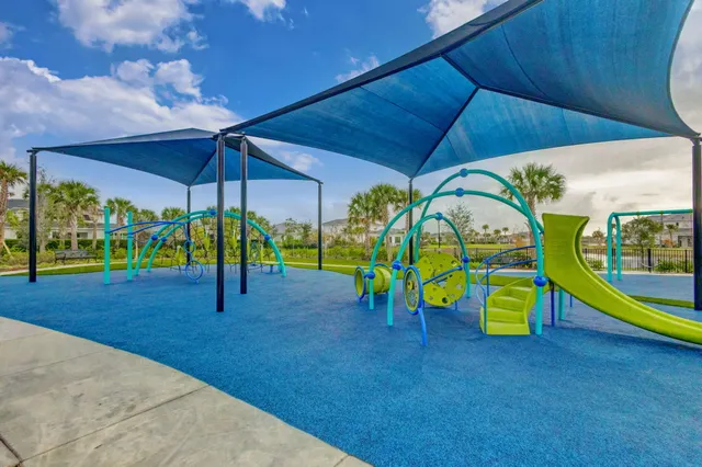 $5,000 | 10405 Northbrook Circle, Palm Beach Gardens, FL 33412