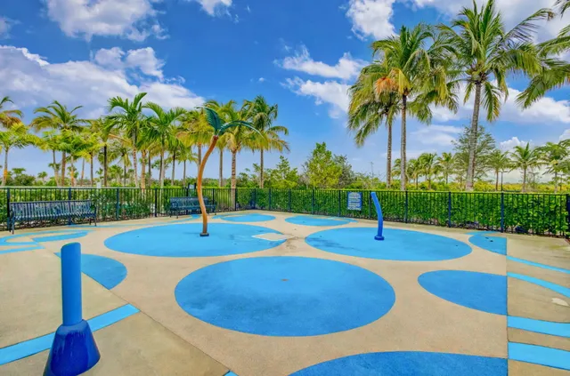 $5,000 | 10405 Northbrook Circle, Palm Beach Gardens, FL 33412