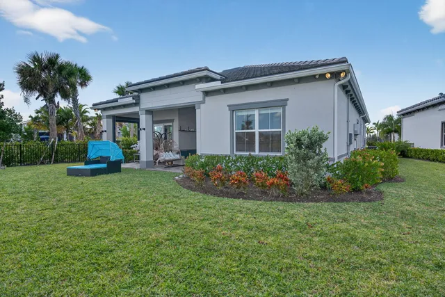 $5,000 | 10405 Northbrook Circle, Palm Beach Gardens, FL 33412