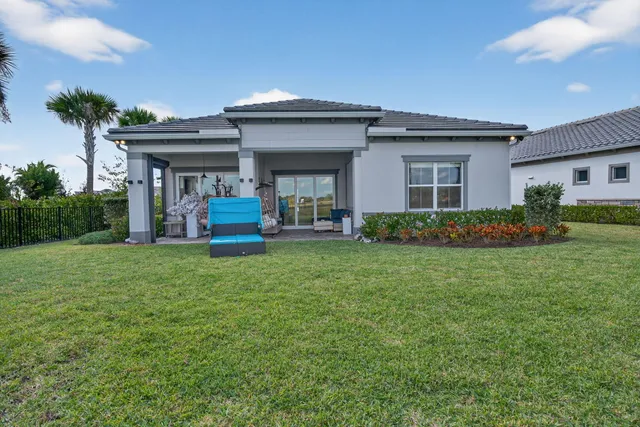 $5,000 | 10405 Northbrook Circle, Palm Beach Gardens, FL 33412