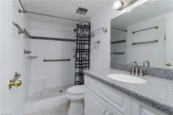 $1,800 | 5515 Rattlesnake Hammock Road, Unit 205, Naples, FL 34113