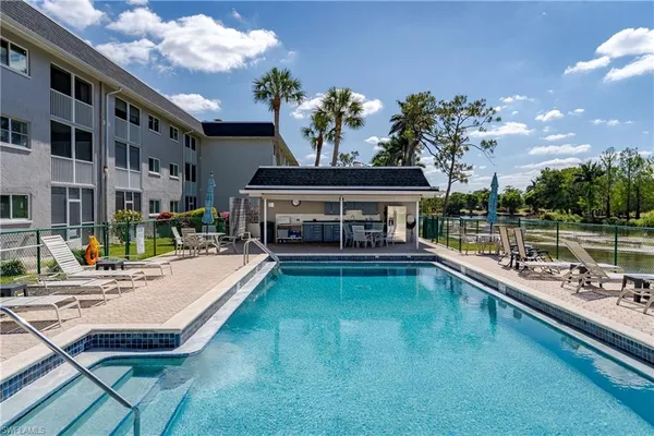 $1,800 | 5515 Rattlesnake Hammock Road, Unit 205, Naples, FL 34113