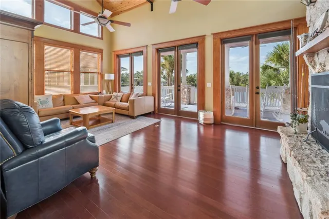 $725,000 | 1410 Magnolia Drive, Steinhatchee, FL 32359