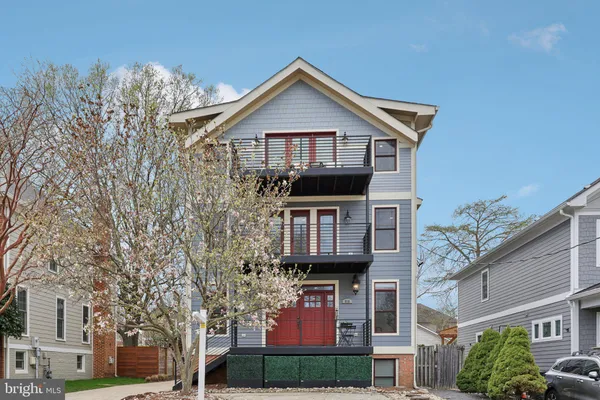 $1,900,000 | 816 South Veitch Street, Arlington, VA 22204