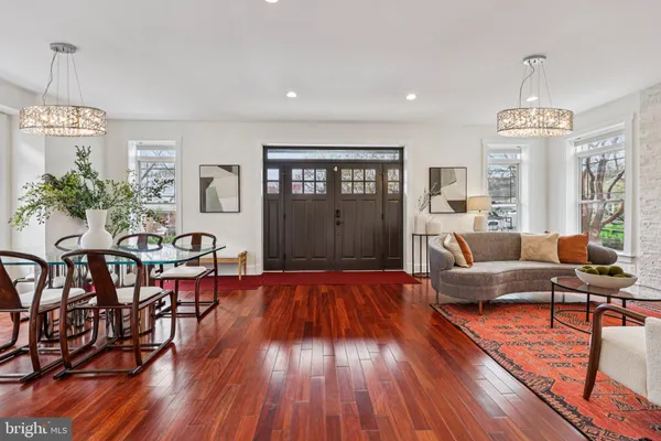 $1,900,000 | 816 South Veitch Street, Arlington, VA 22204