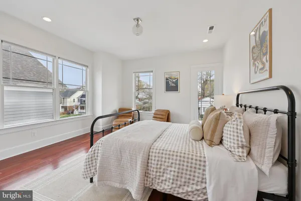 $1,900,000 | 816 South Veitch Street, Arlington, VA 22204