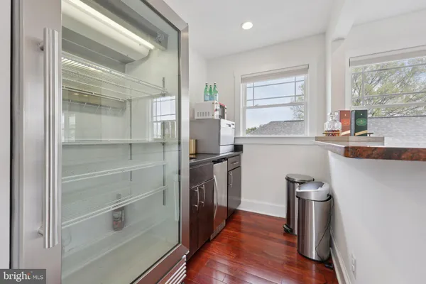 $1,900,000 | 816 South Veitch Street, Arlington, VA 22204