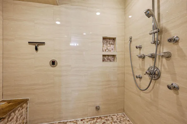 $1,900,000 | 816 South Veitch Street, Arlington, VA 22204