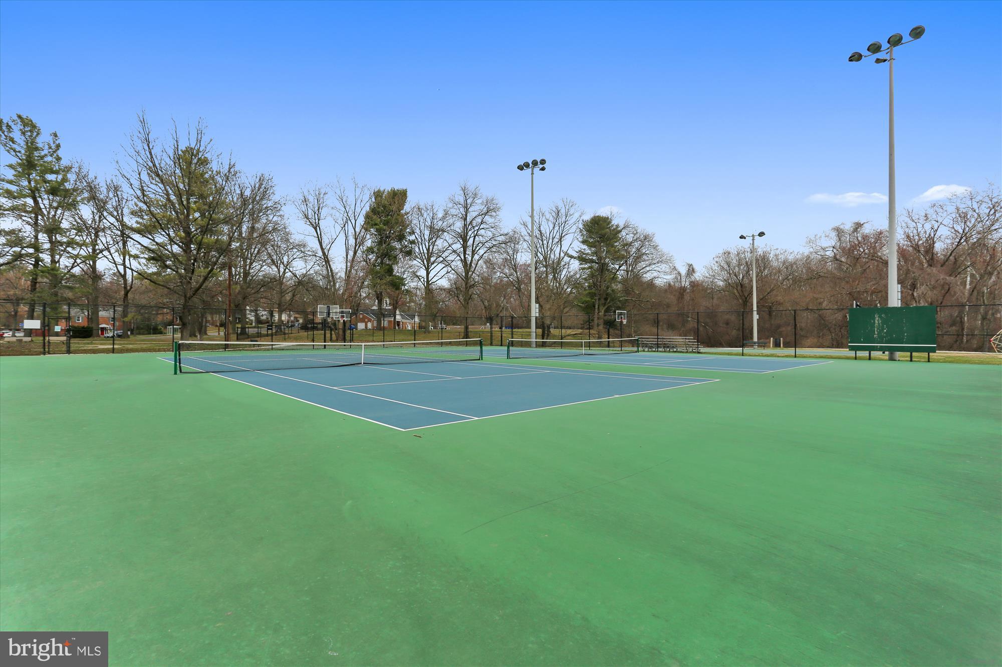880 Azalea Drive, Unit 22880 Rockville, MD 20850 - Photo 29 of 39 a view of a basketball court