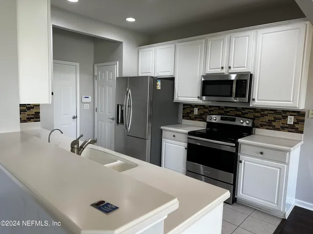 $2,100 | 8343 Copperwood Lane, Jacksonville, FL 32216