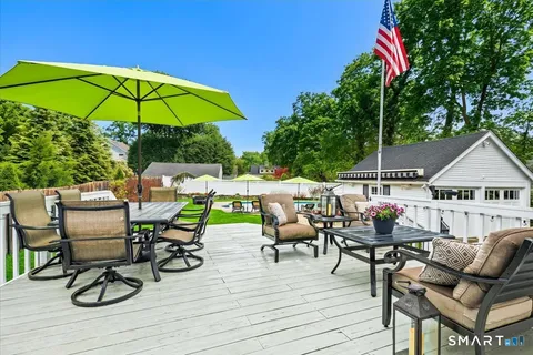$1,795,000 | 42 Old Stamford Road, New Canaan, CT 06840