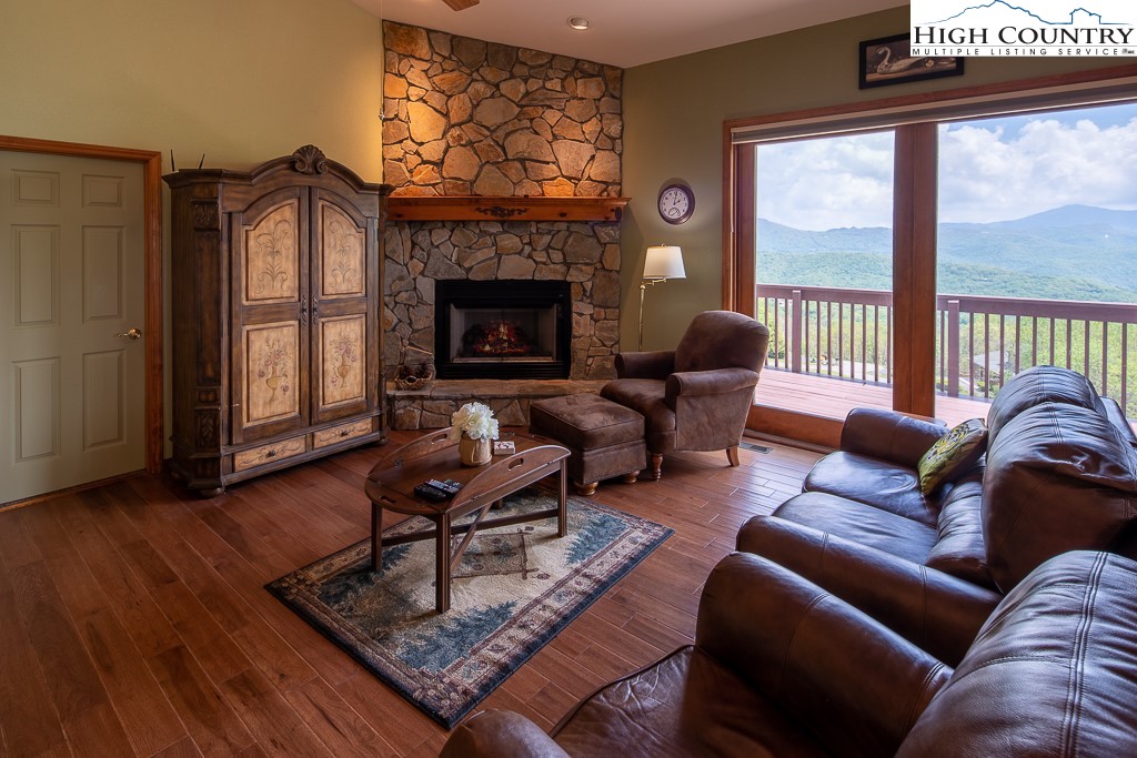 53 Reece Court Banner Elk, NC 28604 - Photo 4 of 16 Gallery Image 4