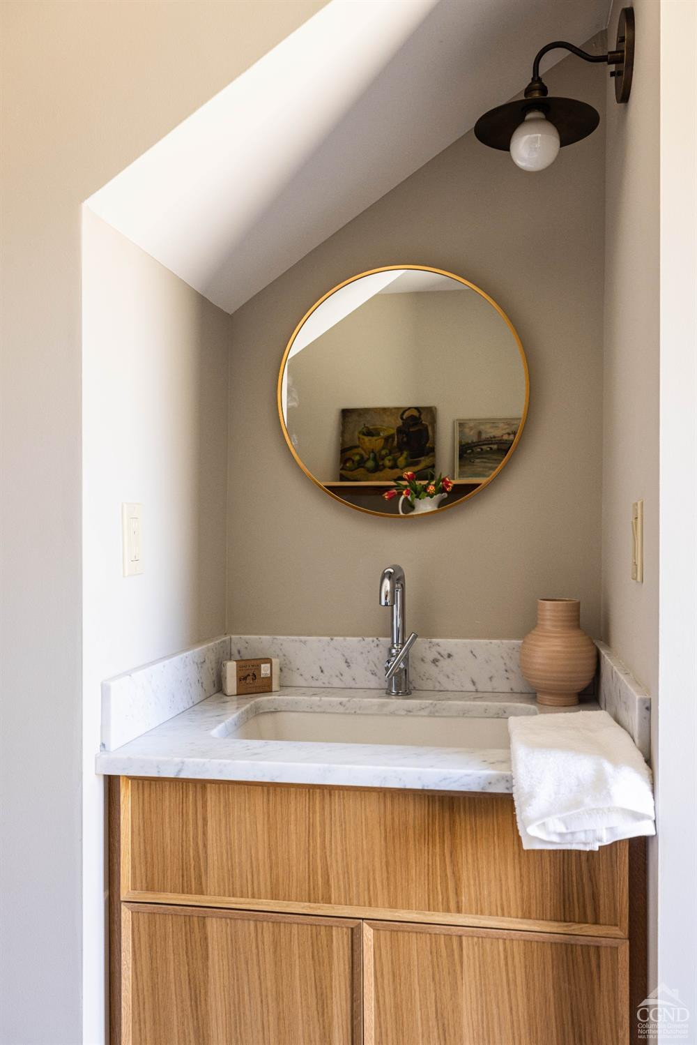 998 Willow Brook Road Milan, NY 12514 - Photo 21 of 34 a bathroom with a sink and mirror
