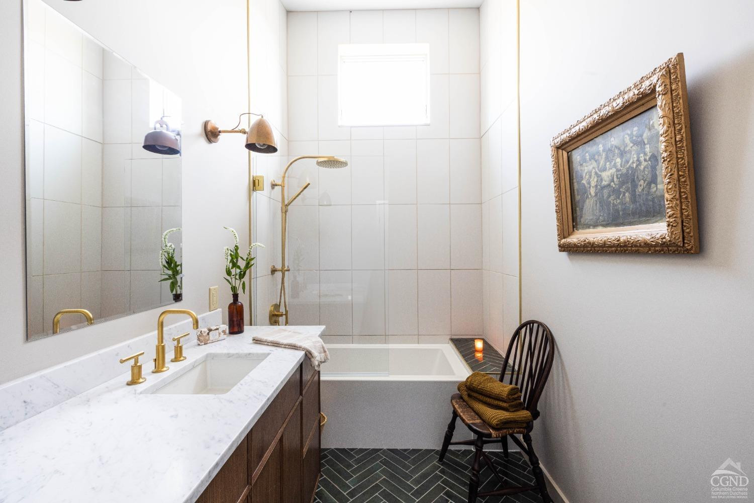 998 Willow Brook Road Milan, NY 12514 - Photo 23 of 34 a bathroom with a tub sink and mirror
