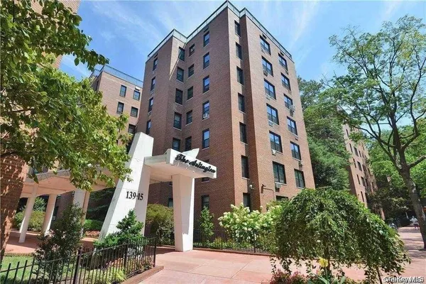 $2,400 | 139-15 83rd Avenue, Unit 717 | Briarwood