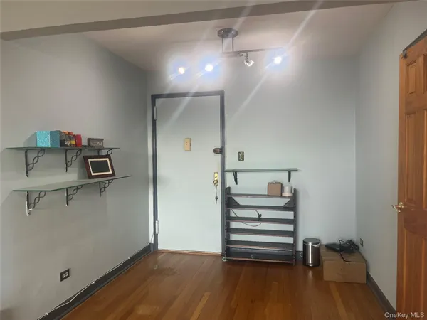 $2,400 | 139-15 83rd Avenue, Unit 717 | Briarwood