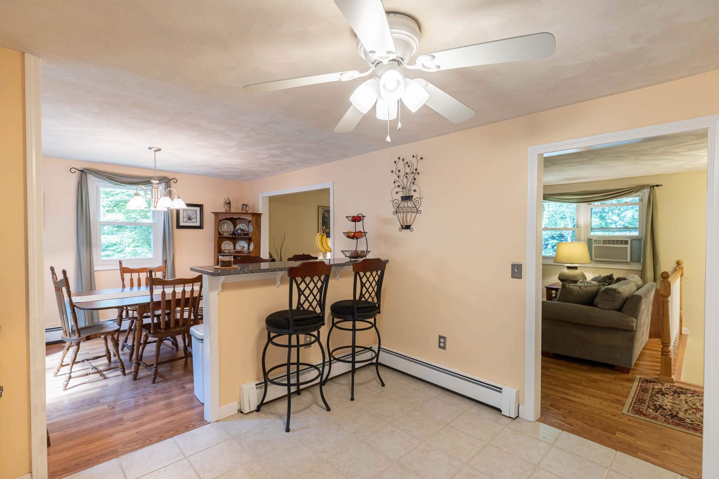 17 Rolling Ridge Road Londonderry, NH 03053 - Photo 13 of 38