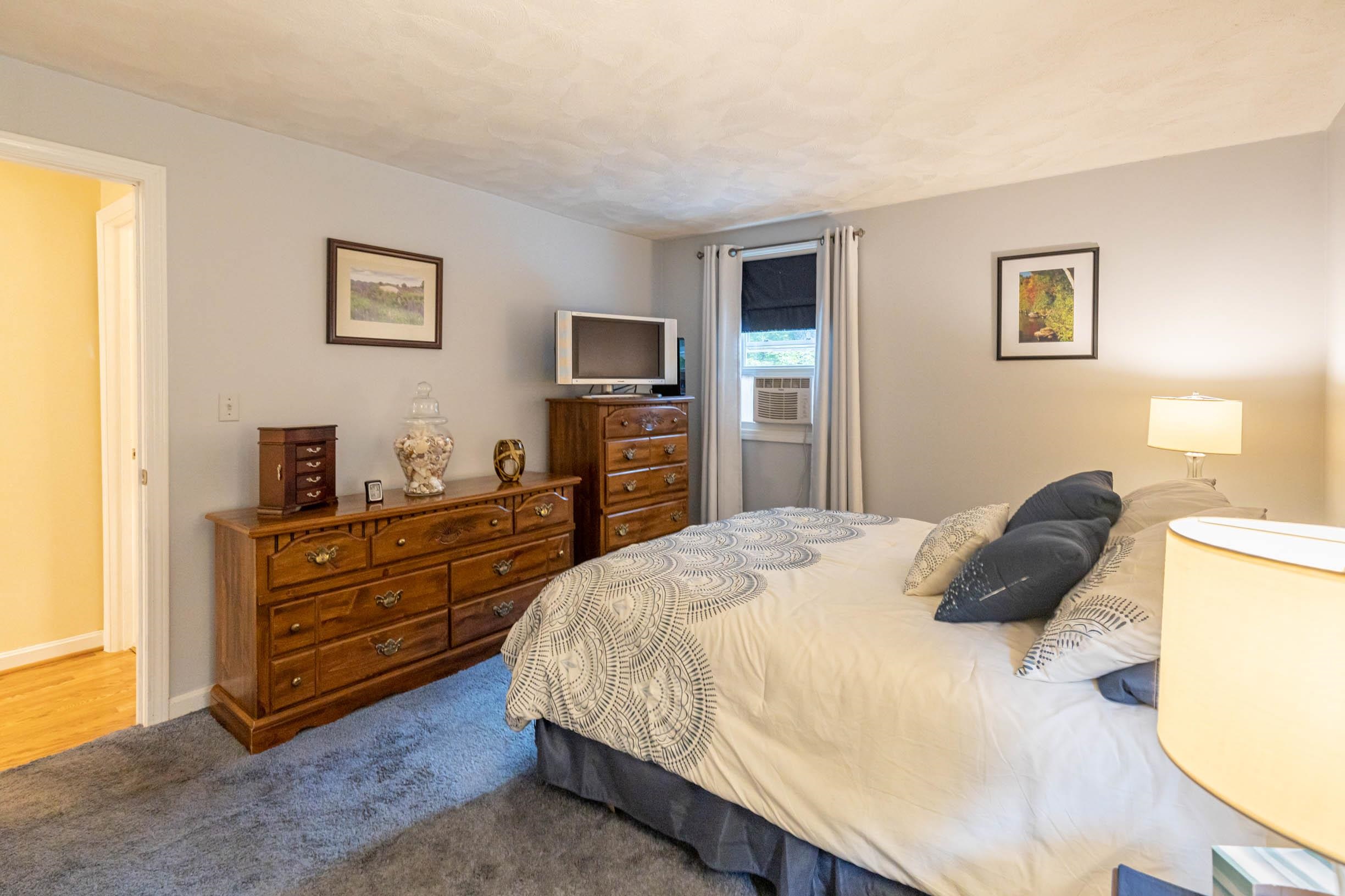 17 Rolling Ridge Road Londonderry, NH 03053 - Photo 23 of 38