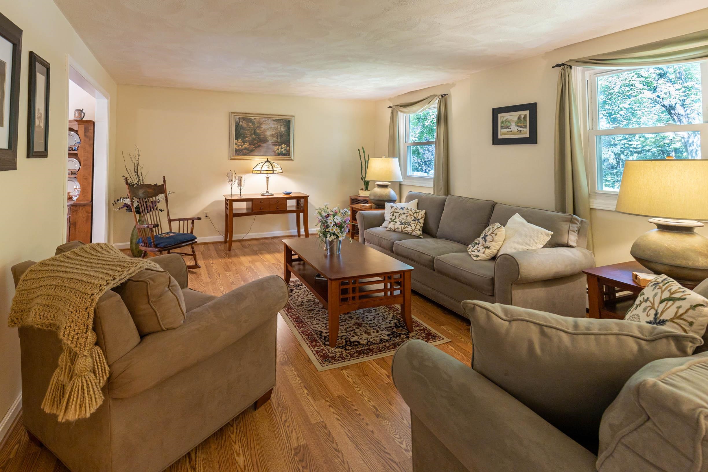 17 Rolling Ridge Road Londonderry, NH 03053 - Photo 5 of 38