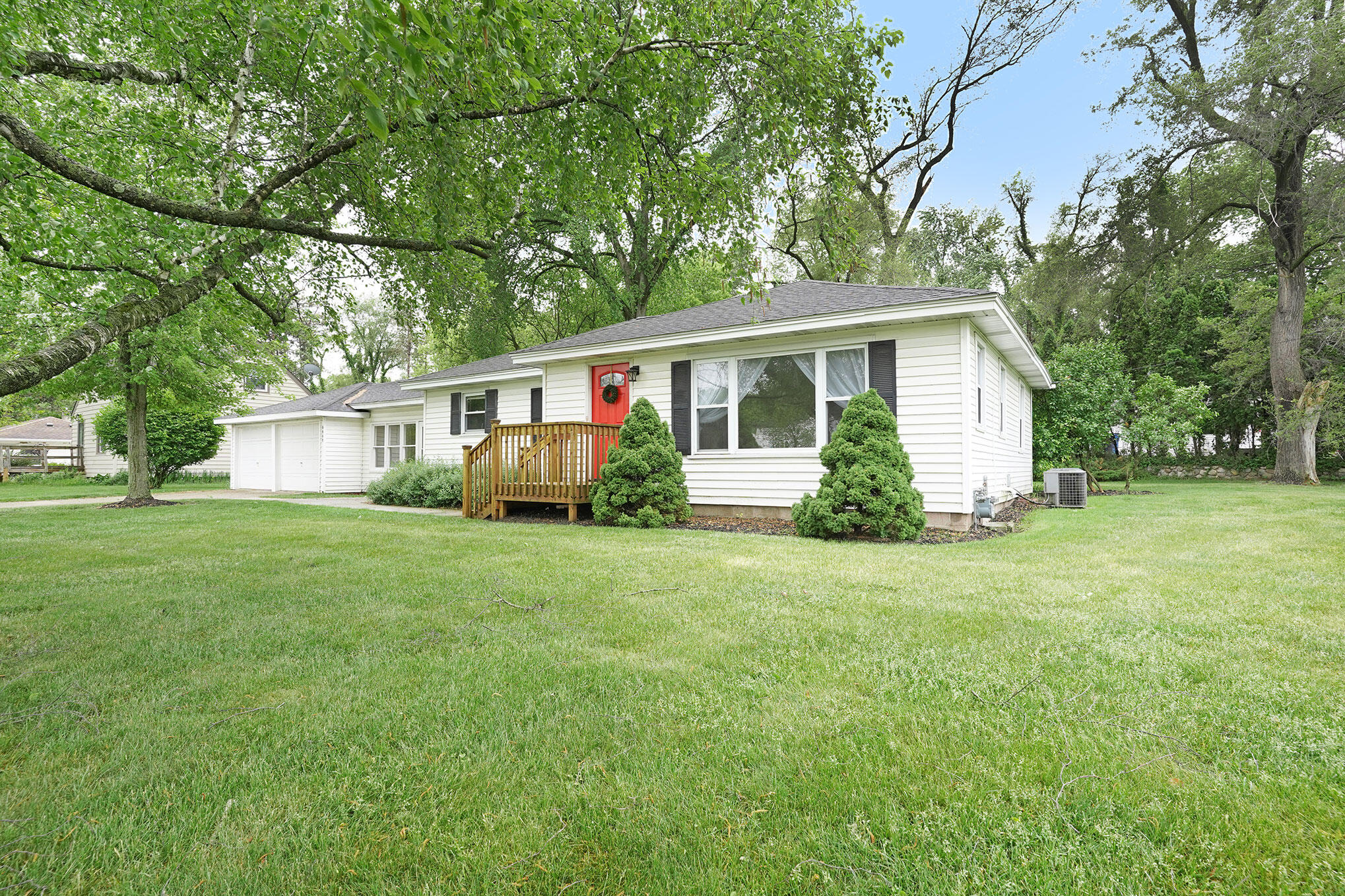 6668 Cascade Road Southeast Grand Rapids, MI 49546 - Photo 30 of 34 Photo-May-28,-11-25-31-AM