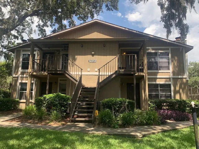 $1,200 | 14312 Hanging Moss Circle, Unit 101, Tampa, FL 33613