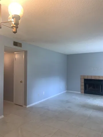 $1,200 | 14312 Hanging Moss Circle, Unit 101, Tampa, FL 33613