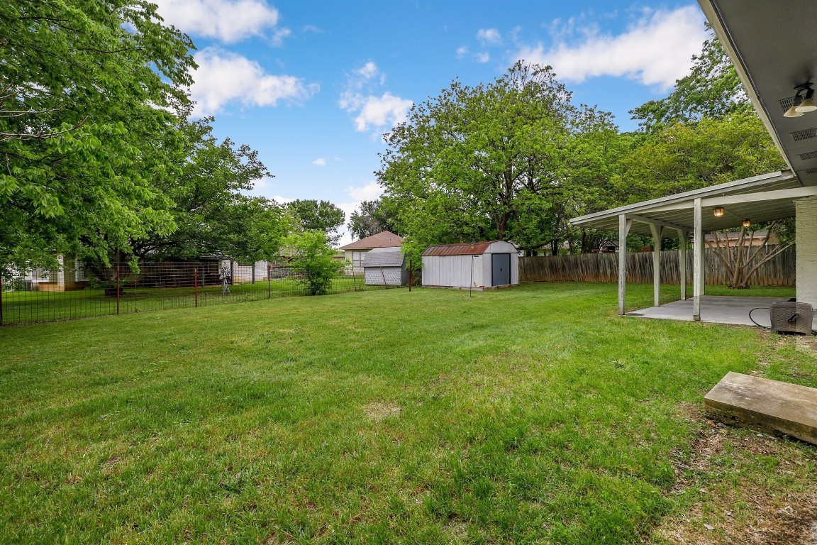 1008 Ridgeline Drive Round Rock, TX 78664 - Photo 28 of 30 a house view with a garden space