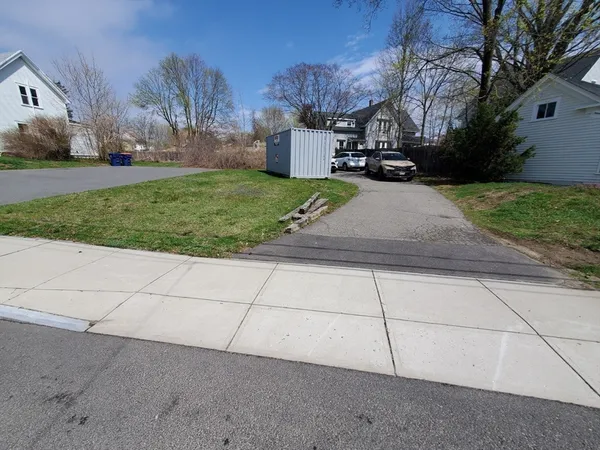 $649,900 | 81 Bedford Street, Bridgewater, MA 02324