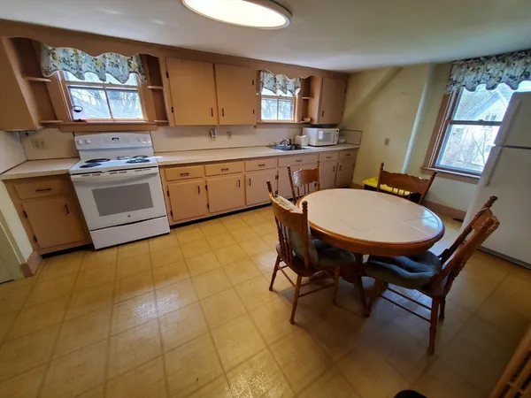 $649,900 | 81 Bedford Street, Bridgewater, MA 02324