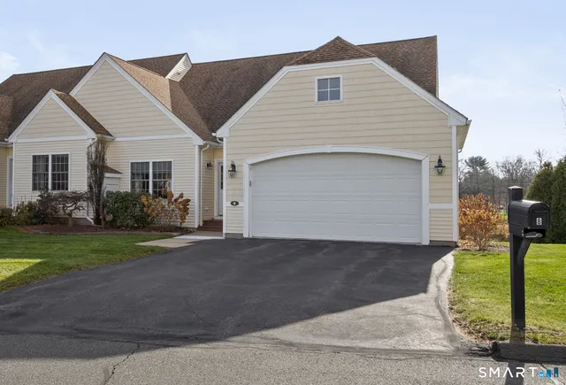 $425,000 | 8 Old Barn Road, Unit 8, East Windsor, CT 06088