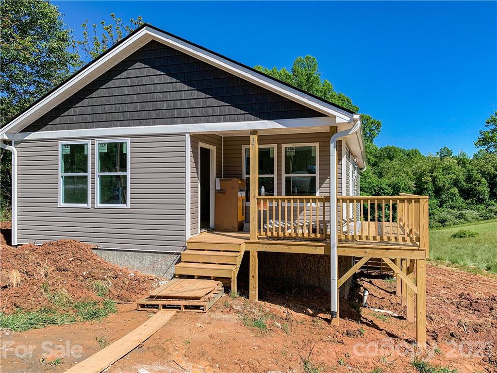 37 English Road Candler, NC 28715 - Photo 1 of 16 Gallery Image 1