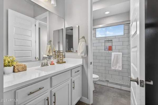 $1,368,990 | 22610 North 34th Street, Phoenix, AZ 85050