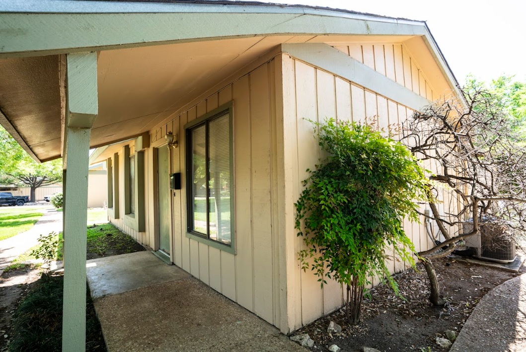 906 Silver Quail Lane Austin, TX 78758 - Photo 2 of 33 View of property exterior with covered porch