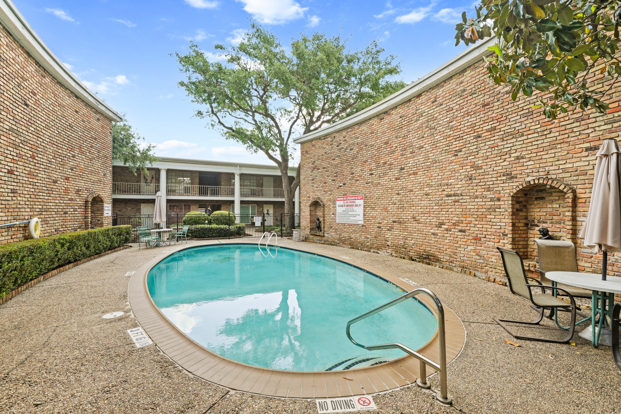 2201 Fountain View Drive, Unit 25 Houston, TX 77057 - Photo 11 of 12 a view of swimming pool with outdoor seating