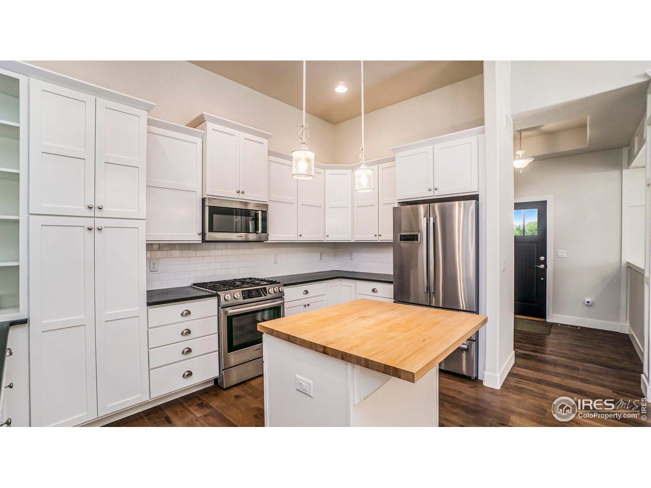 612 Riverside Court Greeley, CO 80634 - Photo 9 of 35 Gallery Image 9