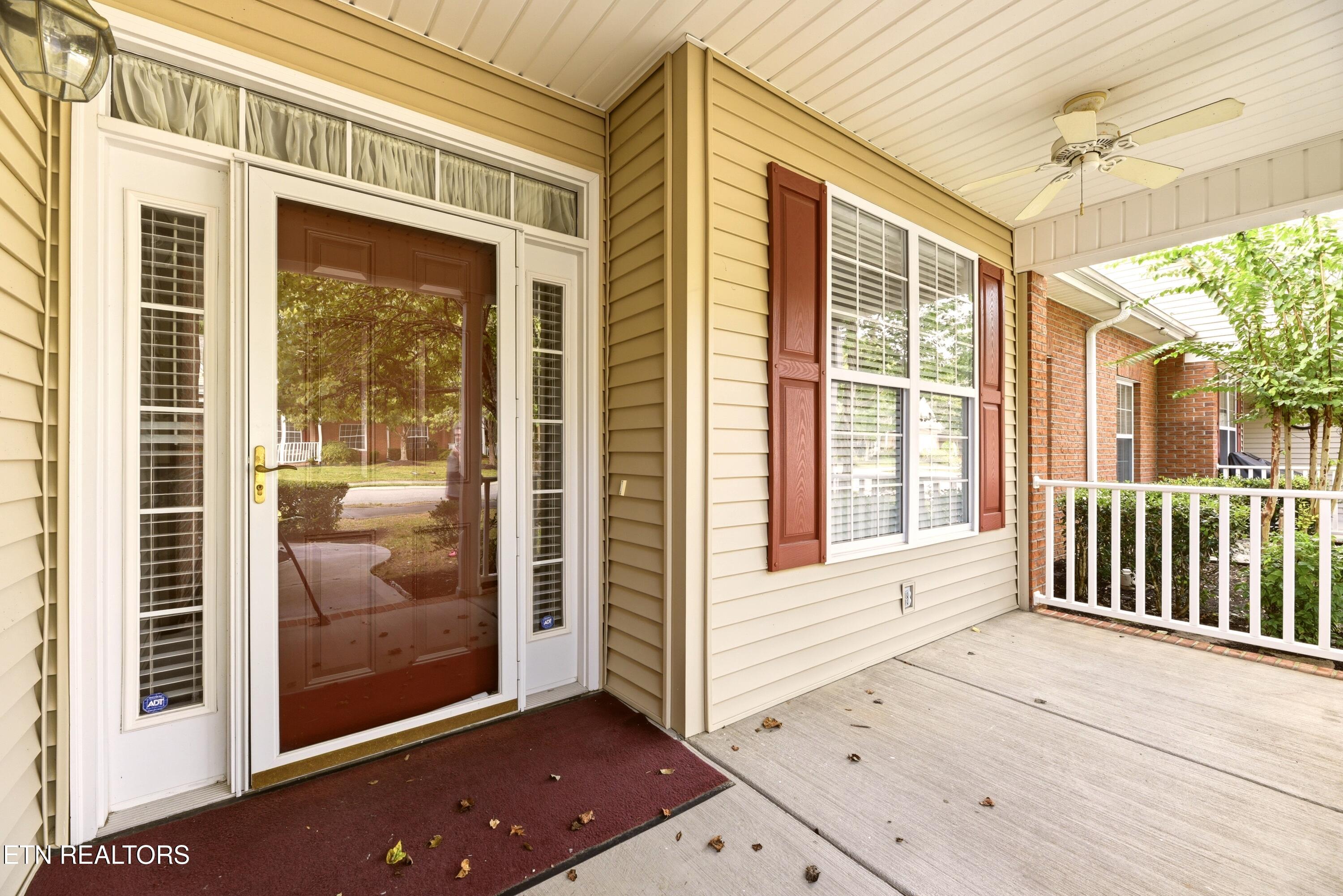 115 Devanshire Court Oak Ridge, TN 37830 - Photo 3 of 33 Front porch