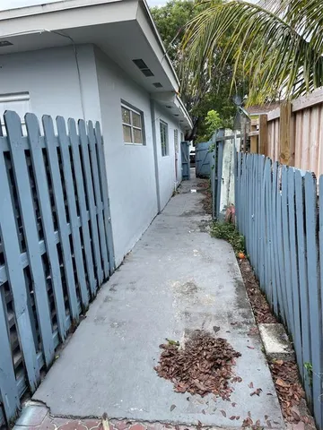 $1,500 | 3361 Northeast 16th Avenue, Unit 3, Oakland Park, FL 33334