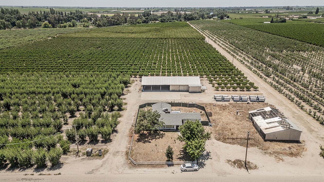 17209 East Floral Avenue Reedley, CA 93654 - Photo 47 of 48