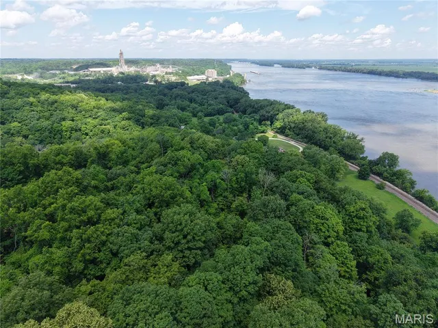 $400,000 | 24 Monkey Run, Hannibal, MO 63401