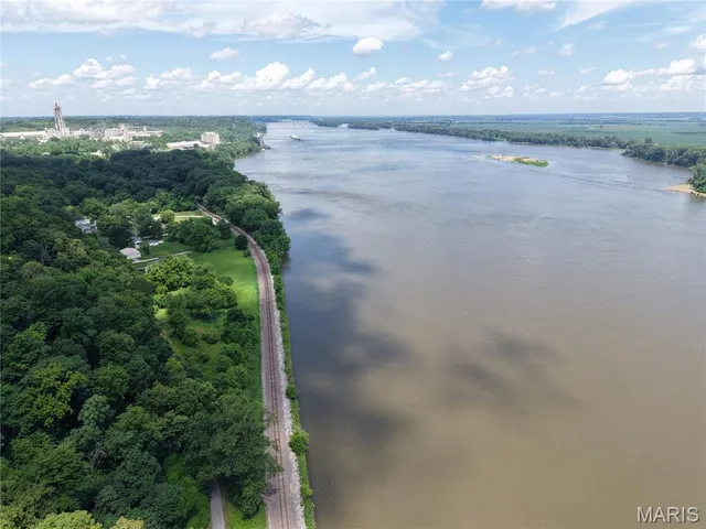 $400,000 | 24 Monkey Run, Hannibal, MO 63401