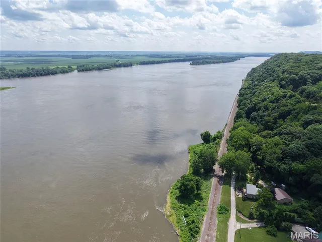 $400,000 | 24 Monkey Run, Hannibal, MO 63401