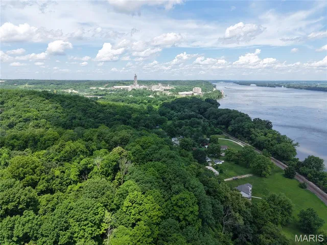 $400,000 | 24 Monkey Run, Hannibal, MO 63401