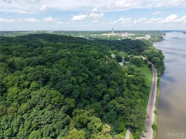 $400,000 | 24 Monkey Run, Hannibal, MO 63401