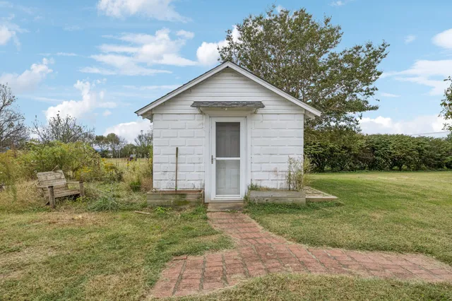 $610,000 | 250 Awalt Drive, Winchester, TN 37398