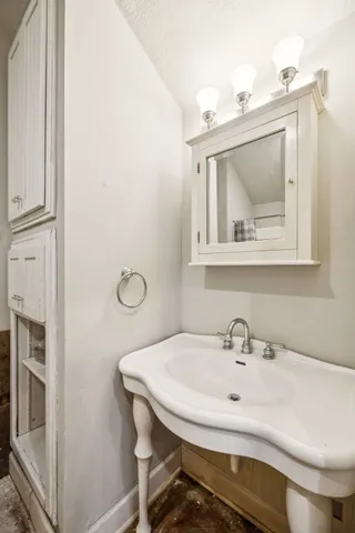 $610,000 | 250 Awalt Drive, Winchester, TN 37398