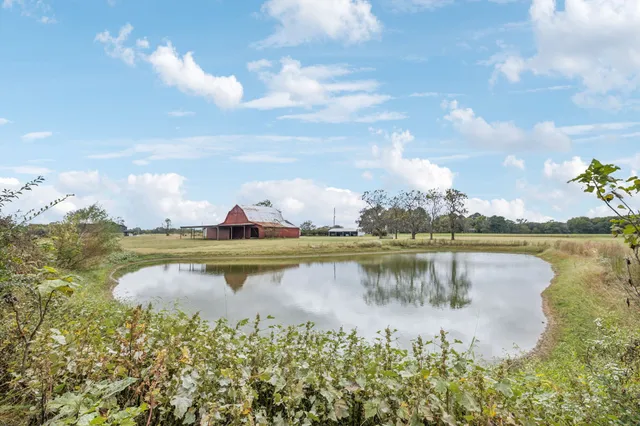 $610,000 | 250 Awalt Drive, Winchester, TN 37398