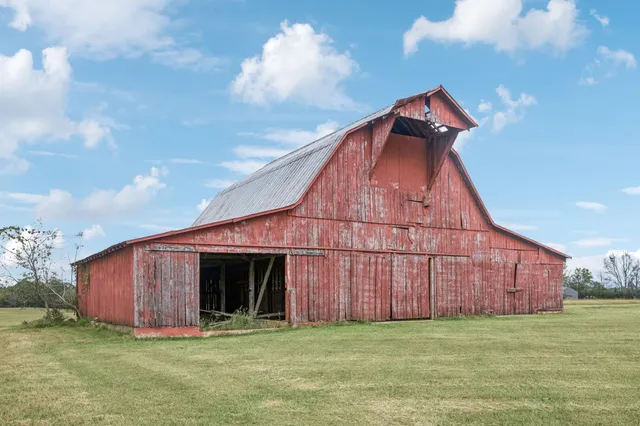 $610,000 | 250 Awalt Drive, Winchester, TN 37398