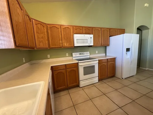 $1,850 | 3817 Camino Arroyo, Sierra Vista, AZ 85650